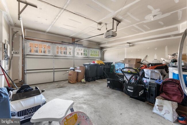 Building Photo - 15305 Kettlebaston Ln