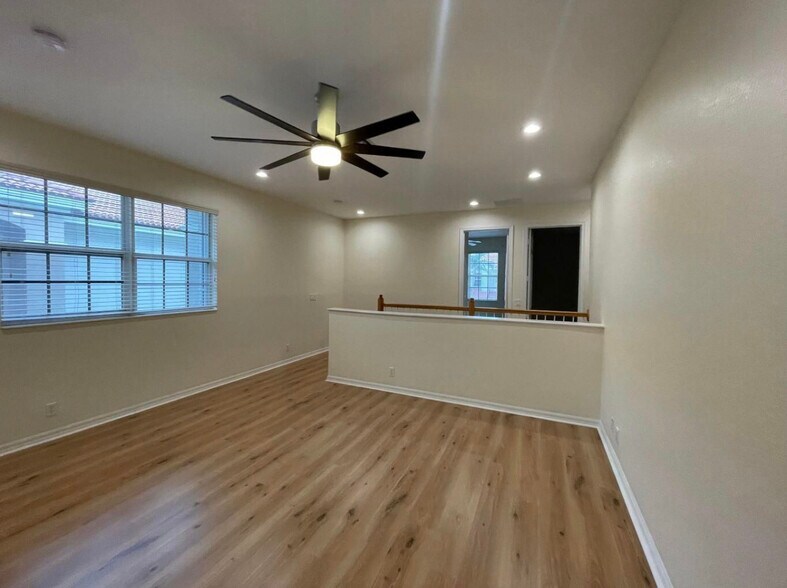 Building Photo - 84 Nottingham Pl