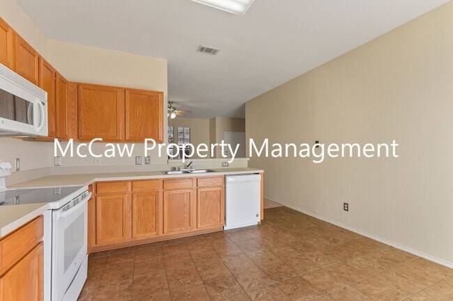 Building Photo - 5116 Meridian Ln
