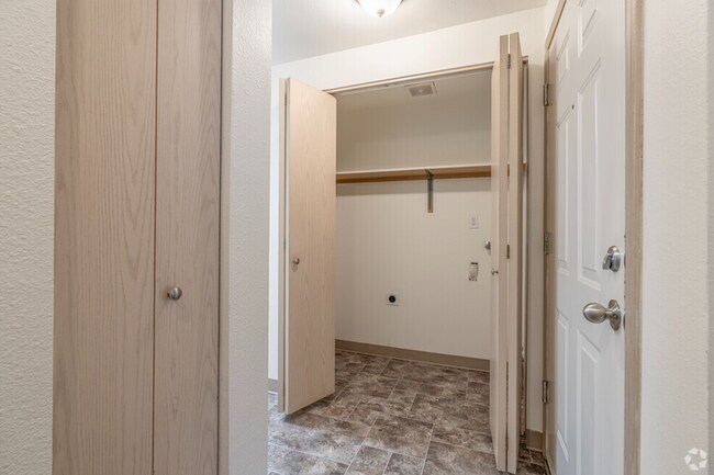 Building Photo - Lakeside Living in Corvallis – Affordable ...