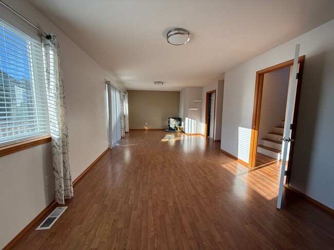 Building Photo - Private 4BD/3BTH Home on Quiet Drive | Lake Stevens Mission Ridge Community