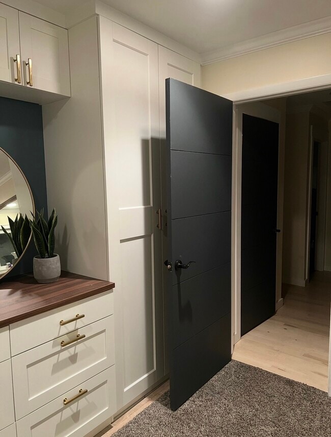 Building Photo - 4453 Fillmore Ave