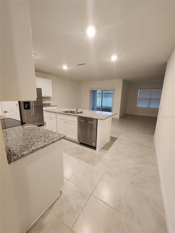 Building Photo - 1051 Griffon Ave
