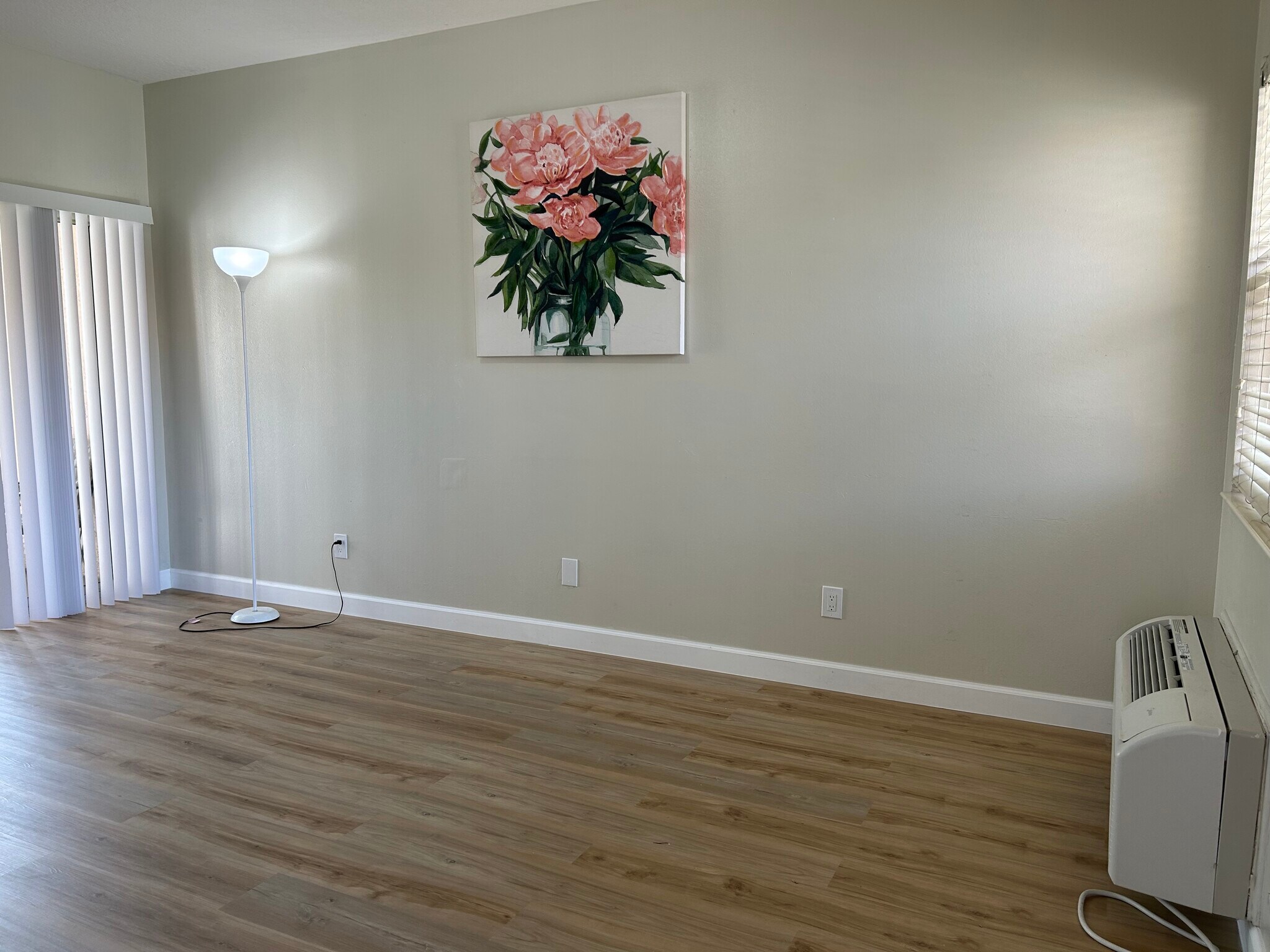 Building Photo - 10059 Perfect Dr