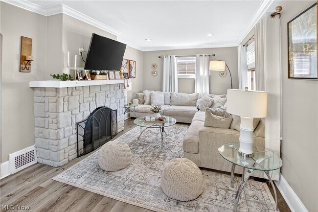 Building Photo - 10903 Parkhurst Dr