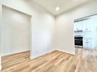 Building Photo - 1034 1/2 S Fairfax Ave