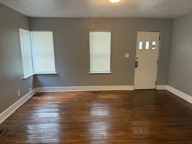 Building Photo - 1132 Cherry Laurel St