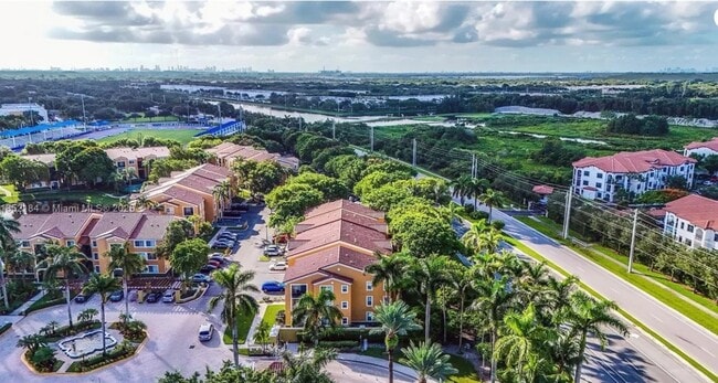 Building Photo - 2201 W Preserve Way