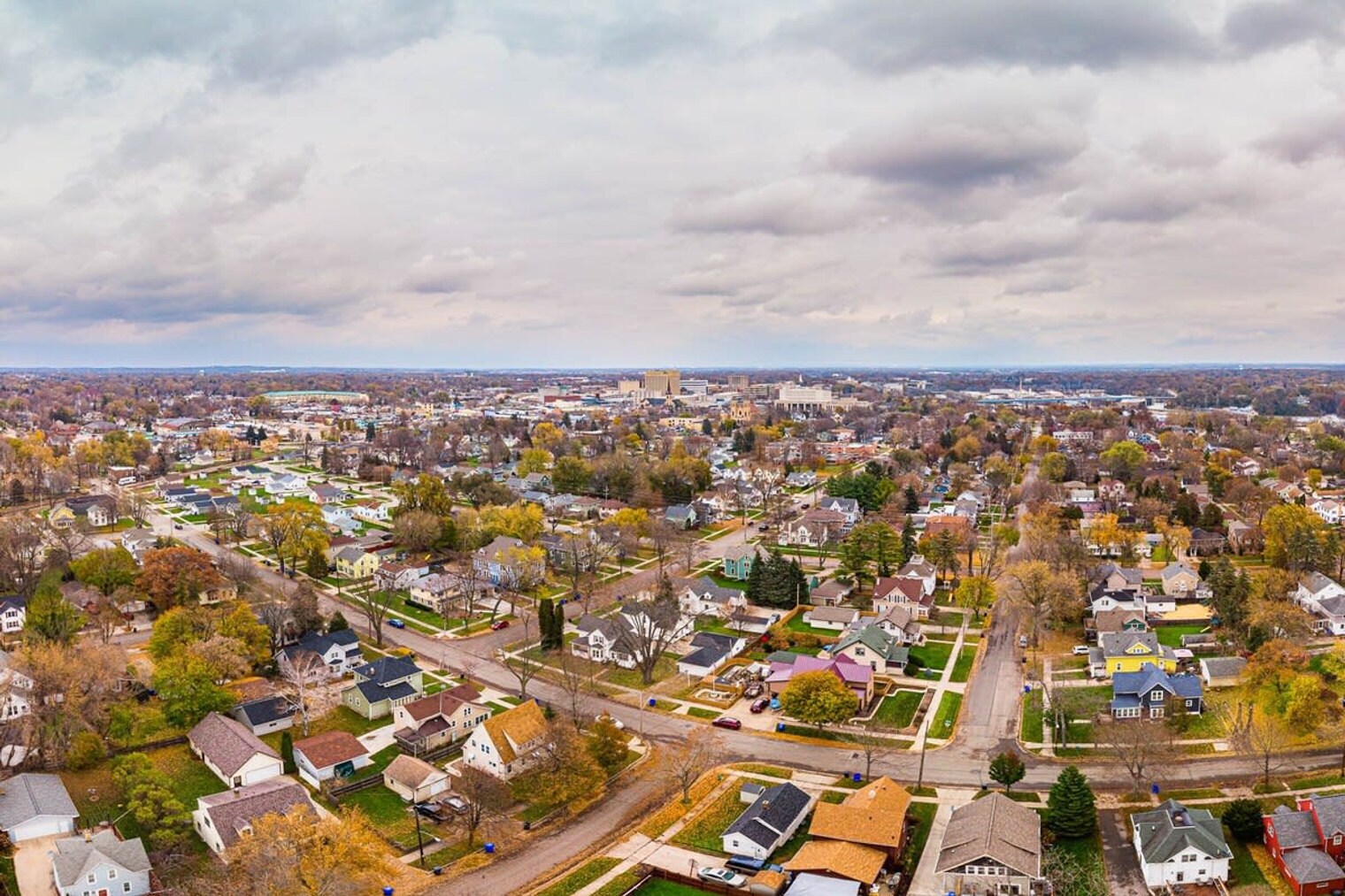 Building Photo - 628 S Summit St