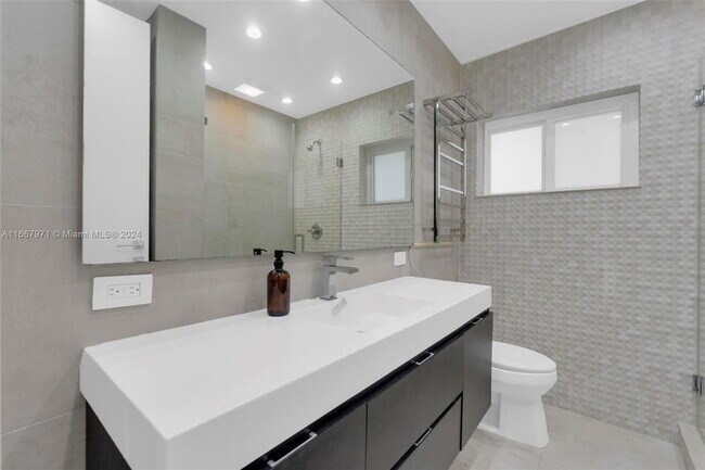 Building Photo - Northeast 99th Street, Miami Shores, FL 33138 - 3 BR 2.5 BA house