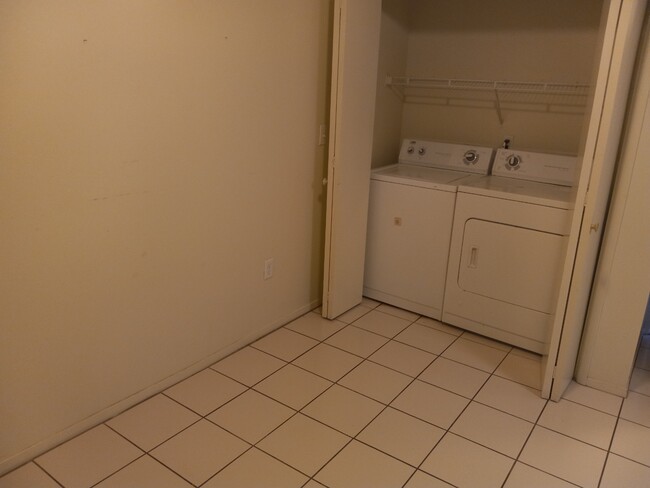 Washer/Dryer in unit - 600 Hosking Ave