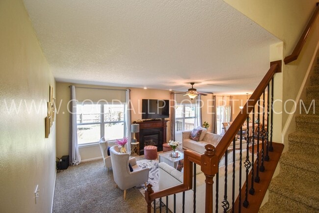 Building Photo - 5 Bedroom Home with Fenced Yard, and 3 Car Garage in Waukee