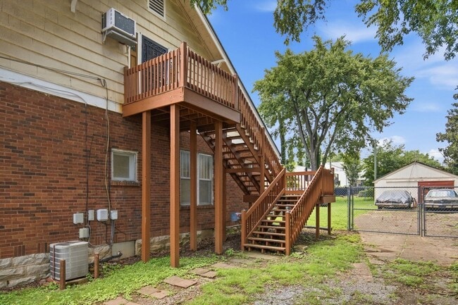 Building Photo - 924 Kirkwood Ave