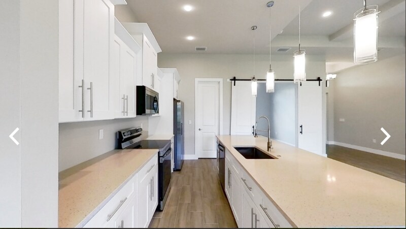 Building Photo - 802 Zona Ave N