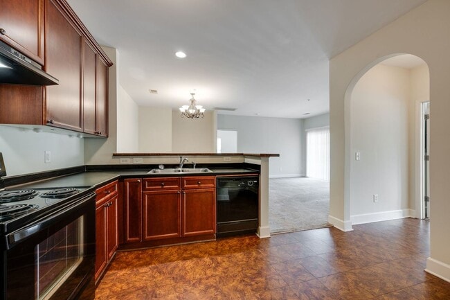 Building Photo - 8045 Bienville Dr