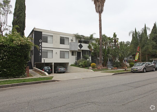 Primary Photo - Oasis Apartments