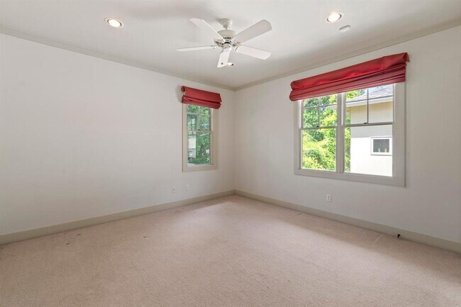 Building Photo - 3810 Ridgelea Dr