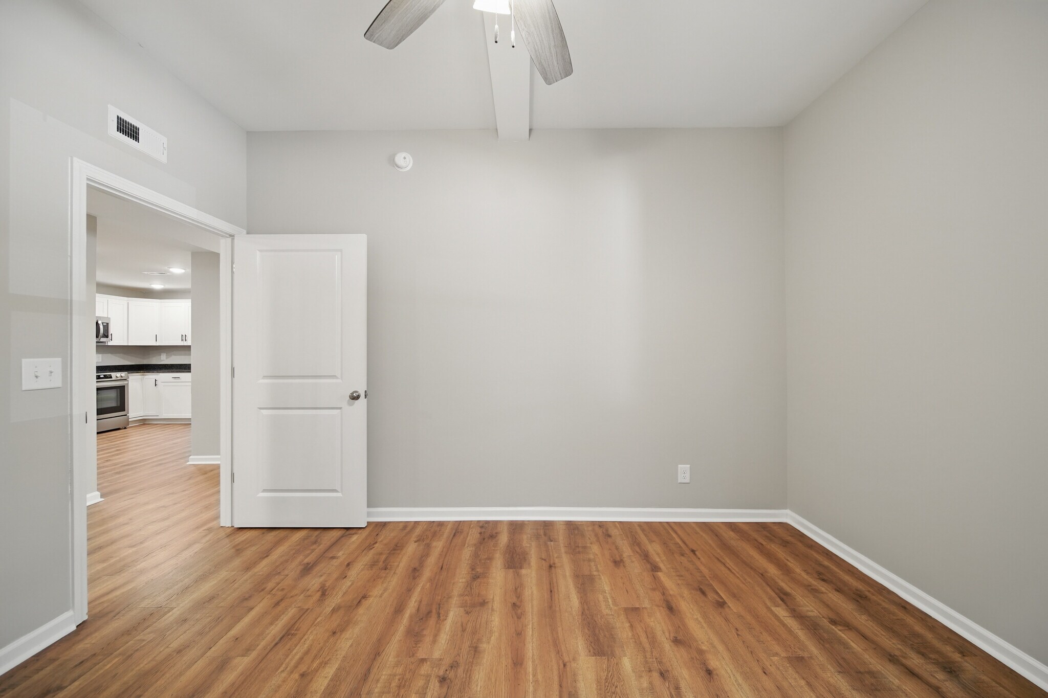 2nd bedroom - 216 Legion Dr