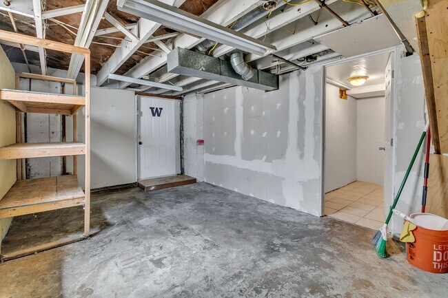 Building Photo - Charming 3 Bedroom Home in Bremerton
