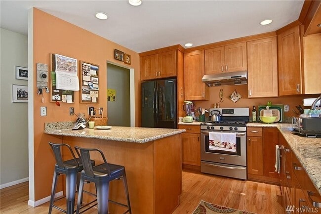 Building Photo - Charming Craftsman-Style Home in the Heart...