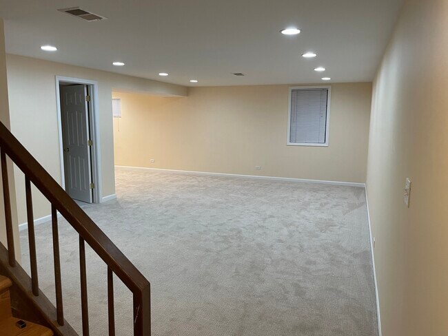 Building Photo - 1723 Wildberry Dr