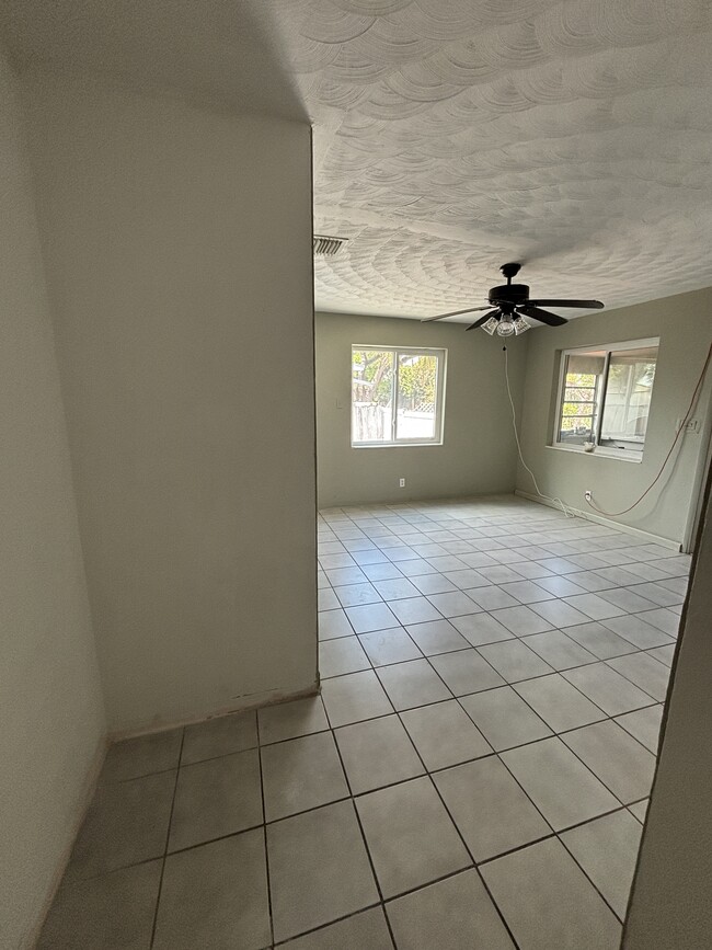 Building Photo - 6420 Oak St