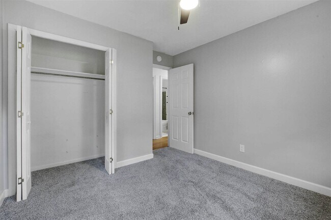 Building Photo - 221 Forest Cir