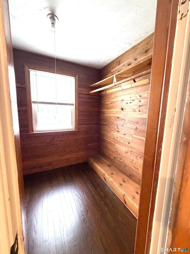 Building Photo - 28 Miamis Rd