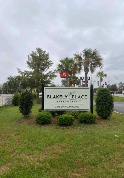 Primary Photo - Blakely Place Apartments