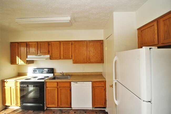 Building Photo - Very Nice Nottingham 3bd/2.5ba Townhouse w/ CAC & W/D--Available 8/14