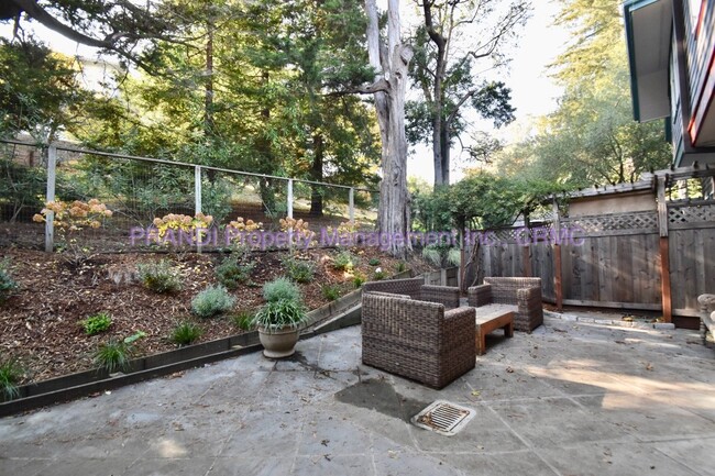 Building Photo - Coming Soon! 3 Bedroom Larkspur Townhouse.