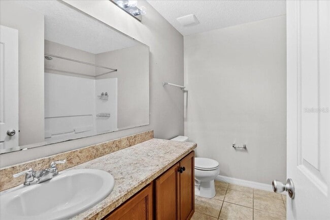 Building Photo - 1527 Angler Avenue