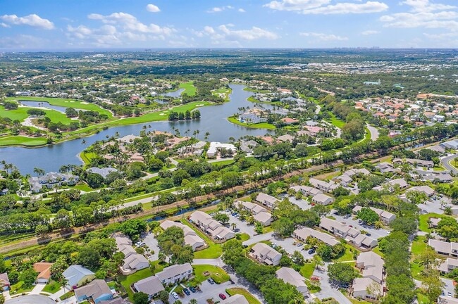 Building Photo - 108 Sherwood Cir