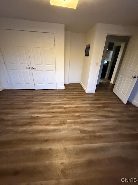 Building Photo - 13 Elm St