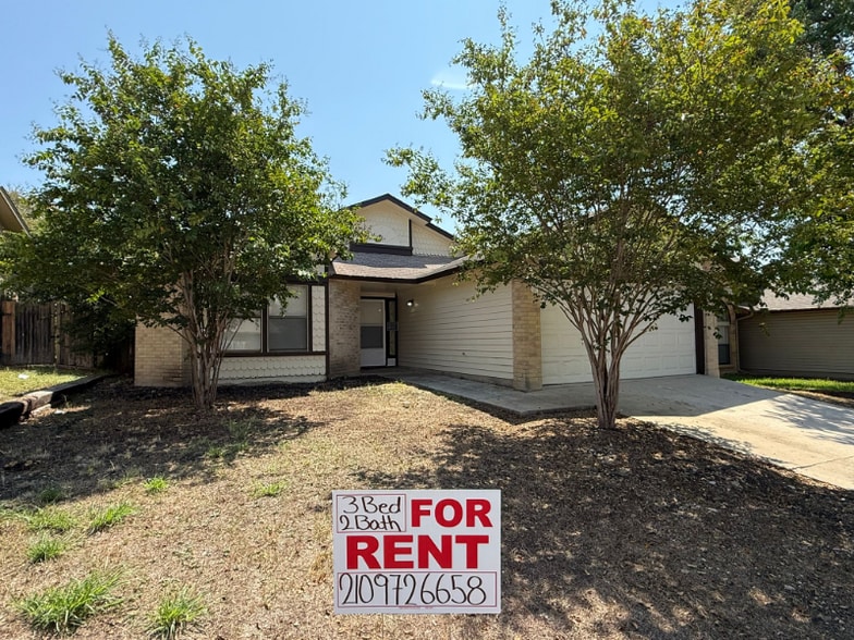Building Photo - 7230 Grassy Trail