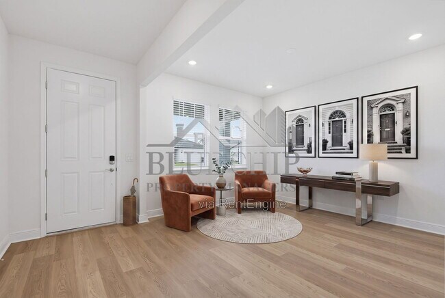 Building Photo - 1217 Pampus Dr