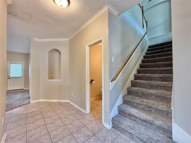 Building Photo - 25314 Oak Knot Dr