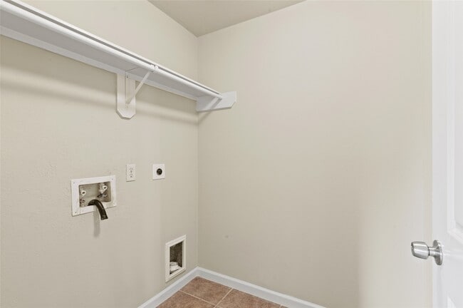 Building Photo - 14703 Briceland Springs Dr