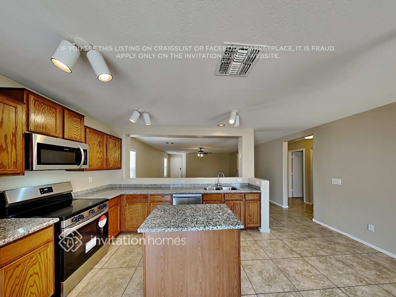 Building Photo - 11581 W Palo Verde Ave