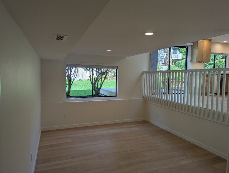Building Photo - 15844 SE 47th St