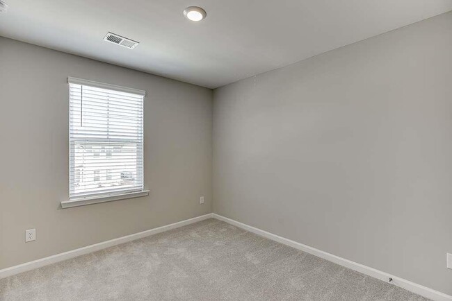 Building Photo - 160 Golden Eagle Pkwy