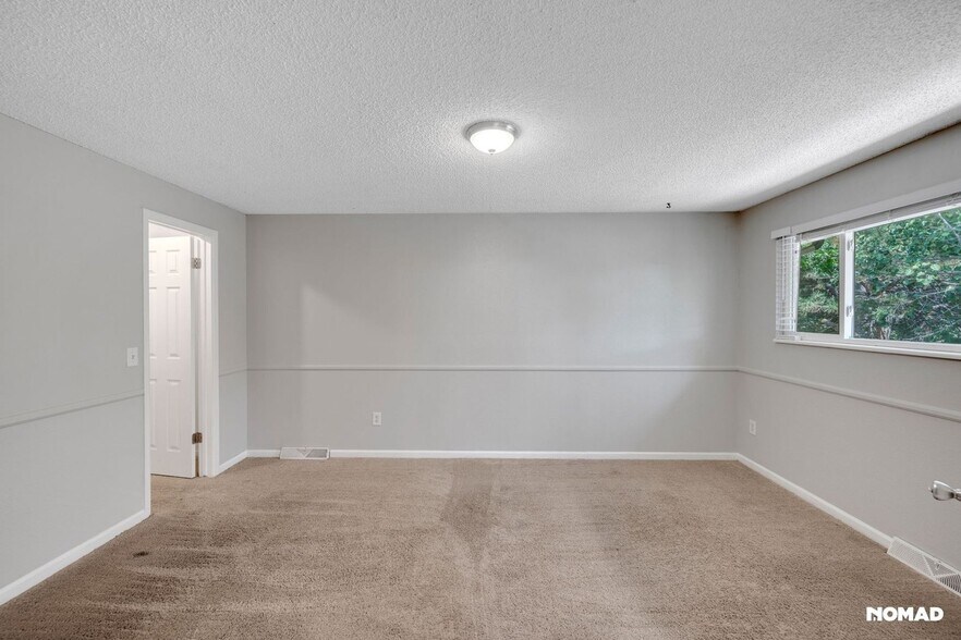 Building Photo - 3891 E Long Ct