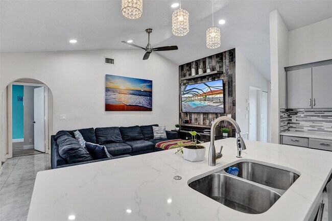 Building Photo - 7909 NW 19th St