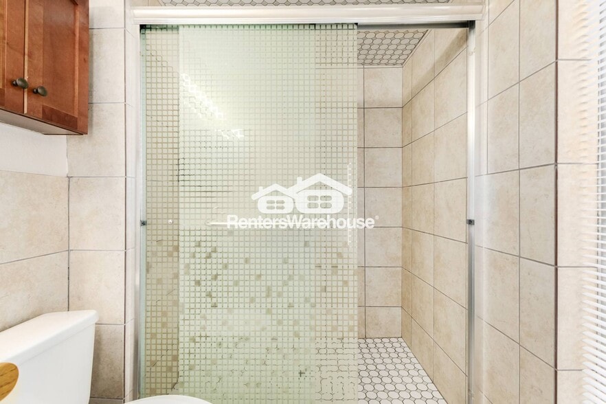 Building Photo - 7126 W Hatcher Rd