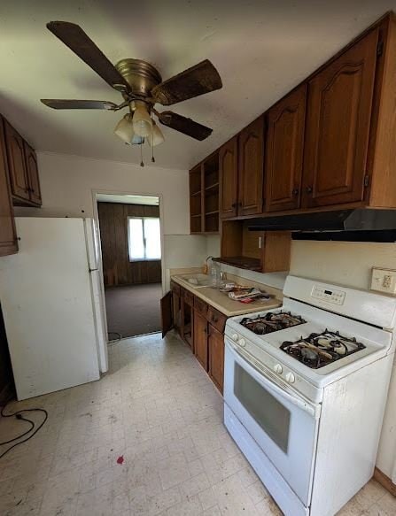 Building Photo - 1006 E Behrends Ave