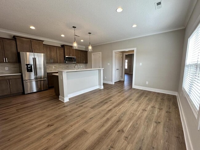 Building Photo - 7221 Sassafras Wy