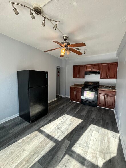 168 Elmwood G - 165 Elmwood Ave