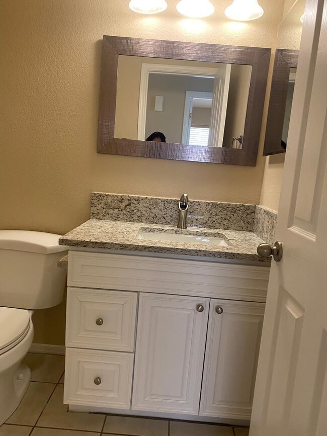 Building Photo - 1277 W Myrna Ln