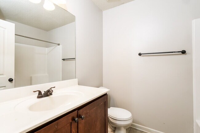 Building Photo - 1405 Shetland Dr