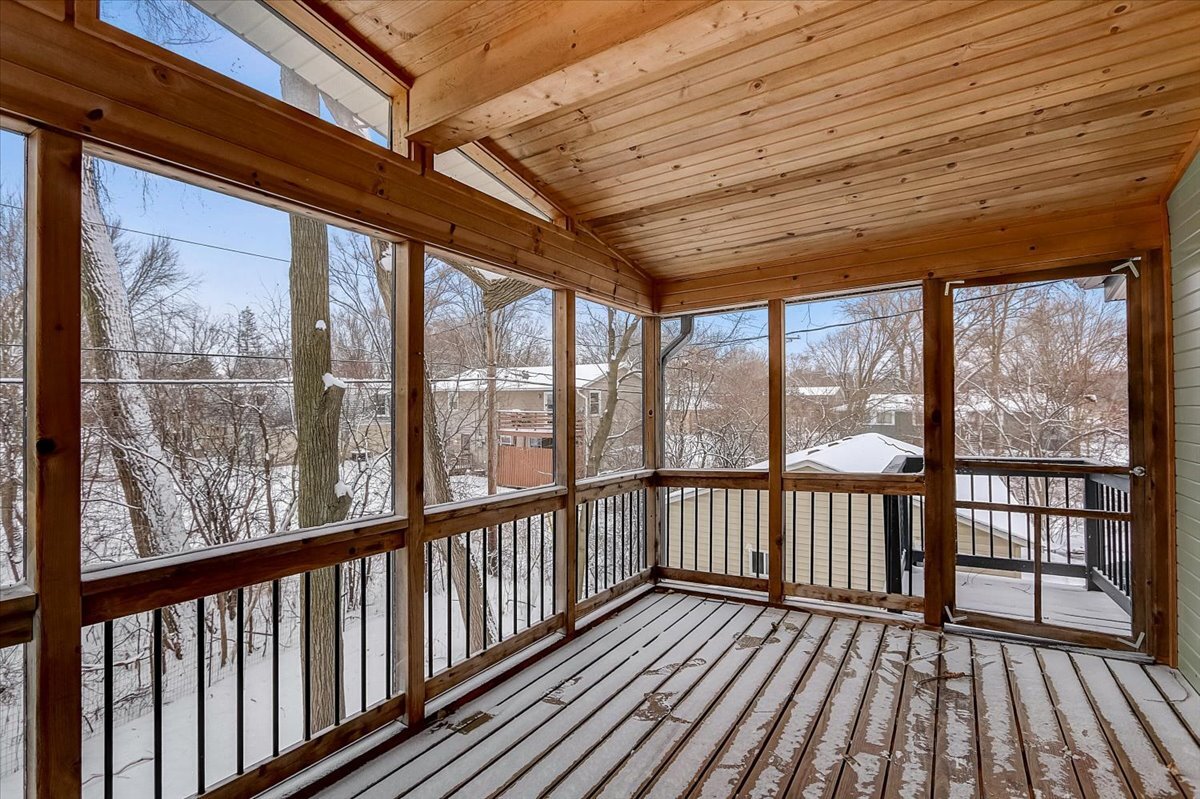 Building Photo - 1719 Carver St